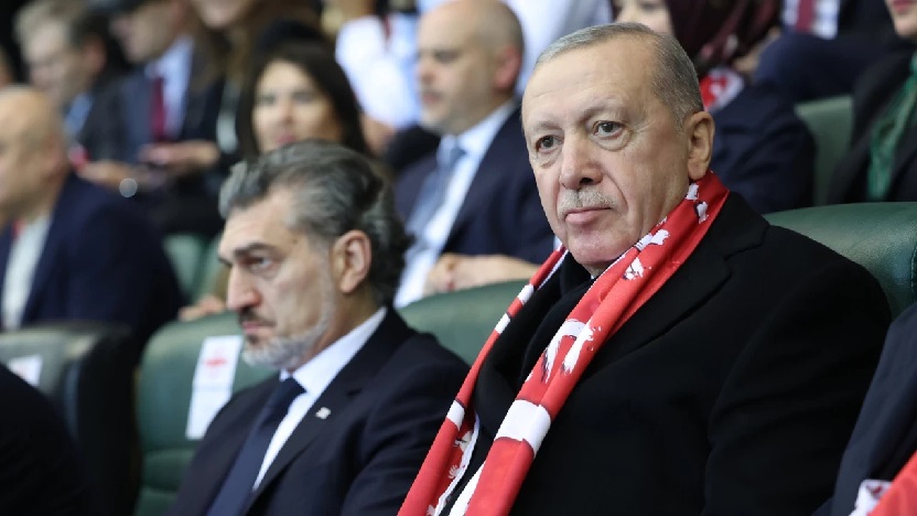 Erdoğan'ın izlediği milli maçta Öcalan'a küfürlü tezahürat!