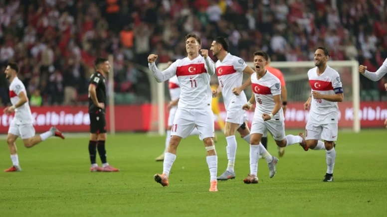 A Milli Takım'dan prim dersi! Personele dağıtıldı...