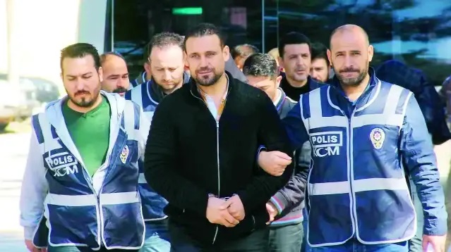 Sahte diploma çetesinin lideri Ziya Kadiroğlu yakalandı