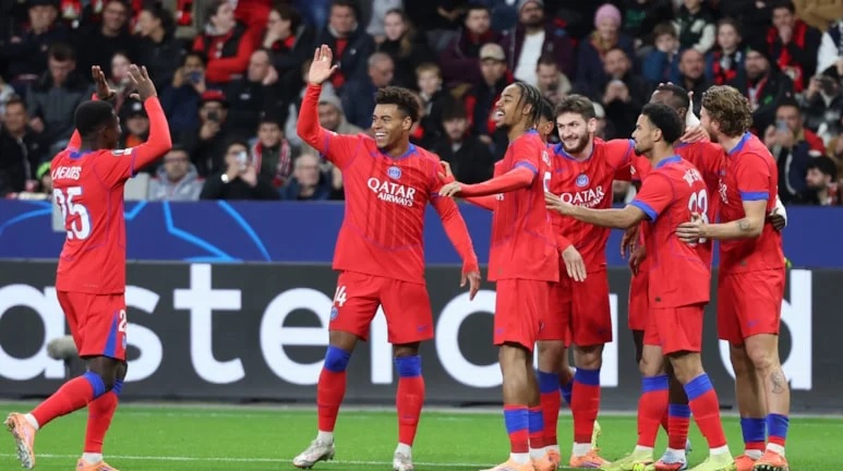 Şampiyonlar Ligi'nde tarihi skor! 9 gol, 2 kırmızı kart çıktı