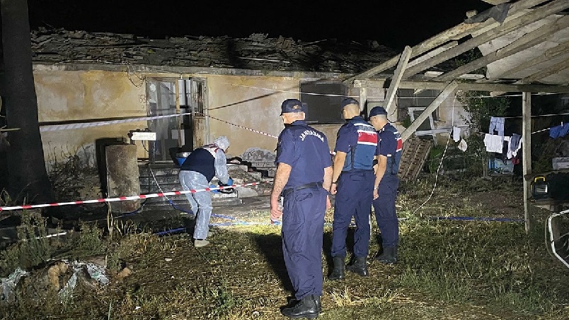 Adana'da annesini yaralayıp iş arkadaşını öldürdü