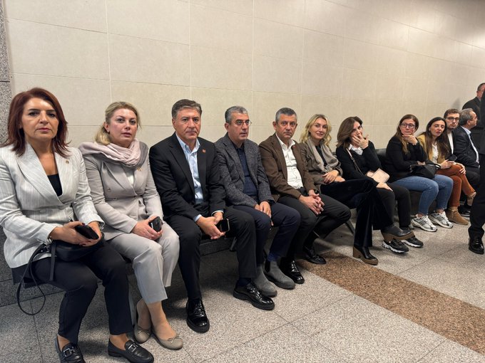 Özgür Özel Çağlayan'da: 'Çaresizim diyor başsavcı, çaresizim!'
