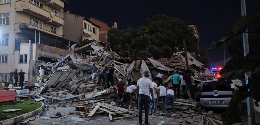Balıkesir'de 6,1 büyüklüğünde deprem