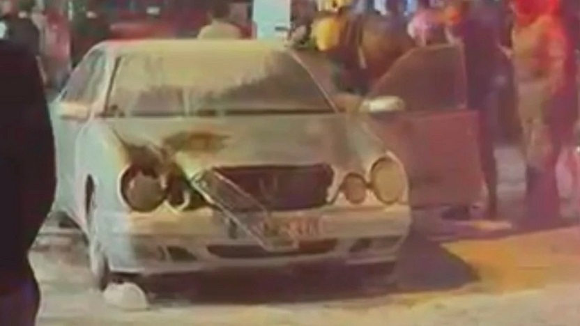 İzmir'de aile içi kavga feci bitti! Otomobiliyle birlikte kendini ateşe verdi