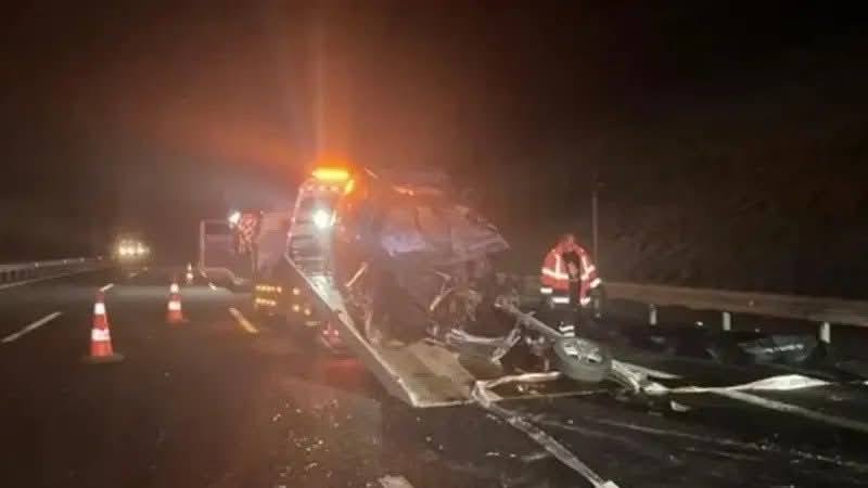 Ankara’da iki otomobil kafa kafaya çarpıştı: 4 ölü, 3 yaralı