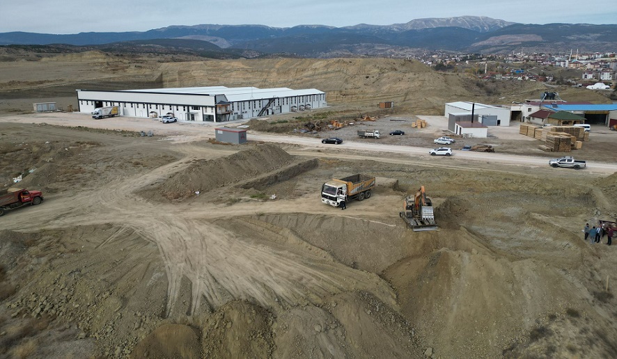Ilgaz Belediye Başkanı Öztürk, çeltik fabrikasının startını verdi