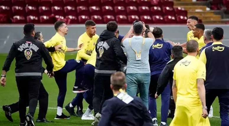 Mert Hakan ve Oosterwolde'ye hapis cezası istemi