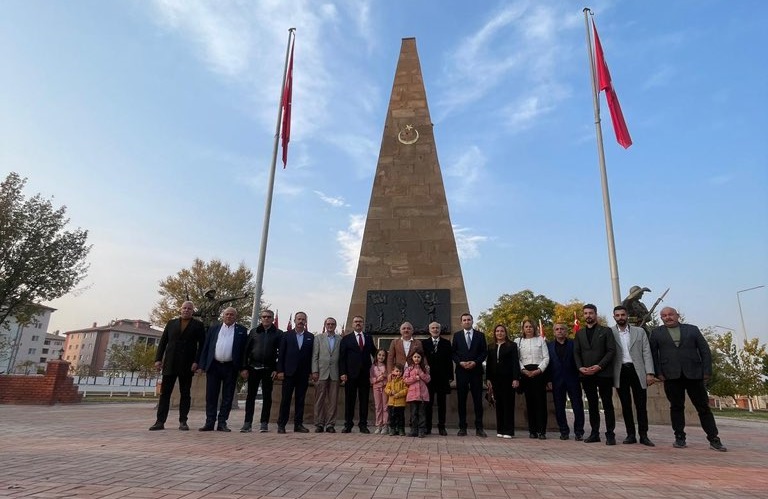 Çankırı Belediye Başkanı Esen ve MHP'li meclis üyeleri Iğdır'da