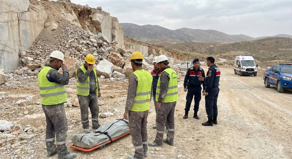 Karaman'da üzerine kaya düşen işçi öldü
