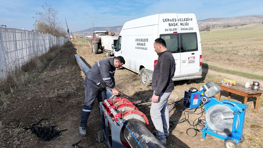 Çerkeş'te 90 yıllık içme suyu hattı 10 günde yenilendi