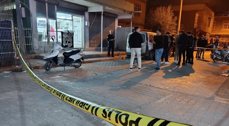 Adana'da berber dükkanı kan gölüne döndü: 3'ü ağır 7 yaralı