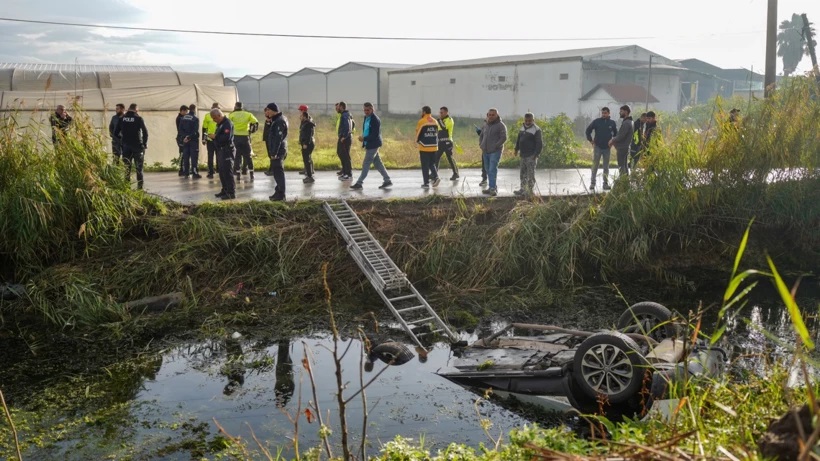 Antalya'da eşiyle tartışan kadın evden çıktı, kanala uçup can verdi