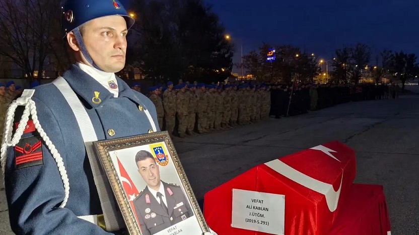 Makam odasında feci kaza: Üsteğmen hayatını kaybetti!
