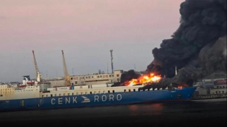 Ukrayna limanında demirli Türk gemisi vuruldu