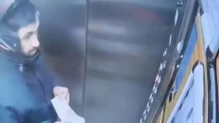 Atatürk portresine tükürüp çöpe atan kurye yakalandı