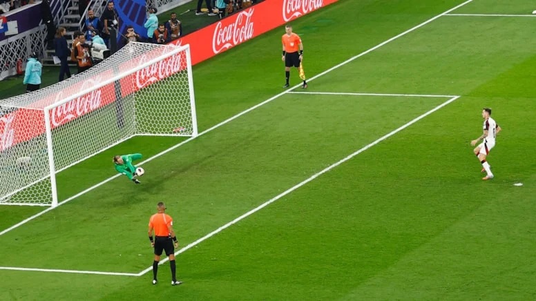 Matvey Safonov 4 penaltı kurtardı, PSG'yi şampiyon yaptı