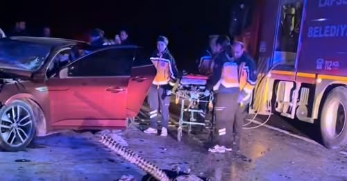 Çanakkale'de ters yöne giren otomobil faciası: 5 ölü, 1 yaralı