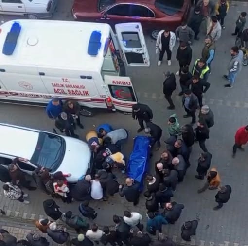 Adıyaman'da öfkeli koca, eşini yol ortasında bıçaklayarak öldürdü