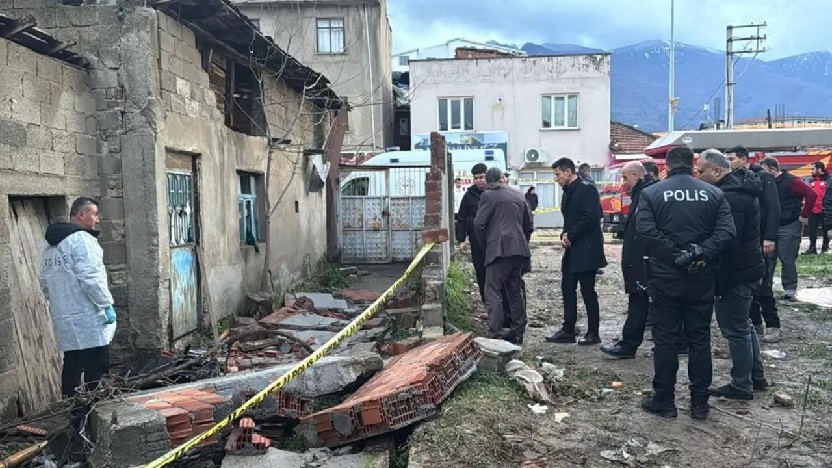 Lodos can aldı: Duvarın altında kalan genç hayatını kaybetti!