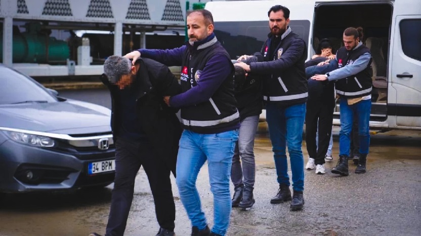 3.5 milyar TL'lik vurgun yapıp lüks villada günlerini gün etmişler