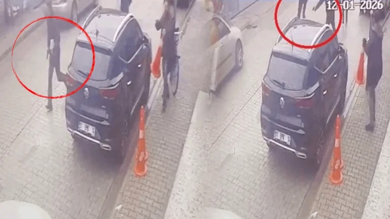 Adana'da öğretmene veli dehşeti: Sokak ortasında dövüp ateş açtı