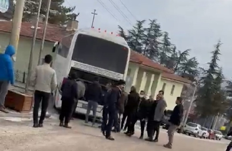 Çankırı'da otobüs şoförü direksiyon başında kalp krizi geçirdi!