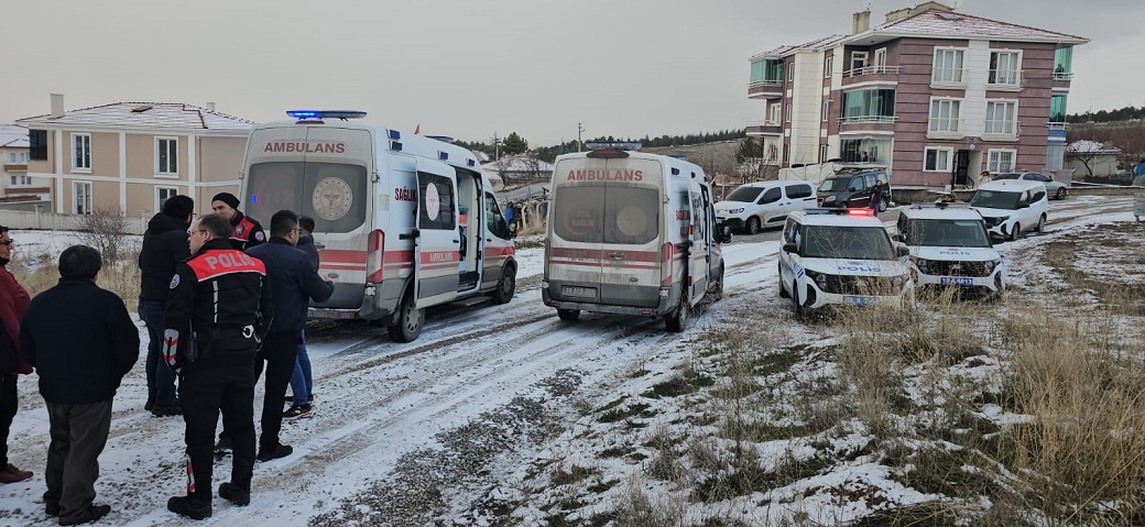 Çorum'da karı-koca başlarından vurulmuş halde bulundu