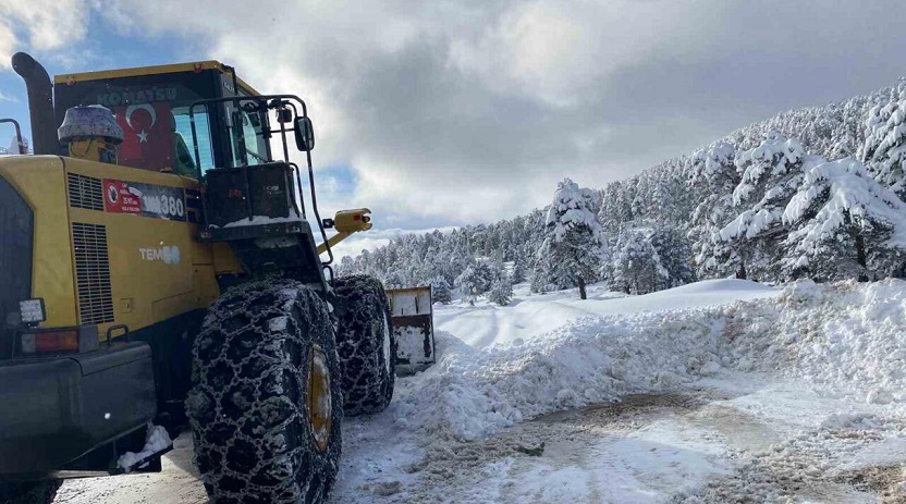 Kastamonu’da kar yağışı sebebiyle 611 köye ulaşılamıyor