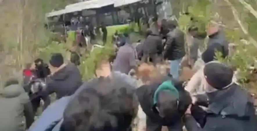 Kocaeli'de belediye otobüsü kaza yaptı: Çok sayıda yaralı var