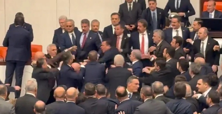 TBMM'de Akın Gürlek protestosu: Yaşanan kavgada kan aktı