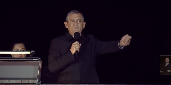 Özgür Özel Adalar mitinginde: Erdoğan geleceğimizi satıyor