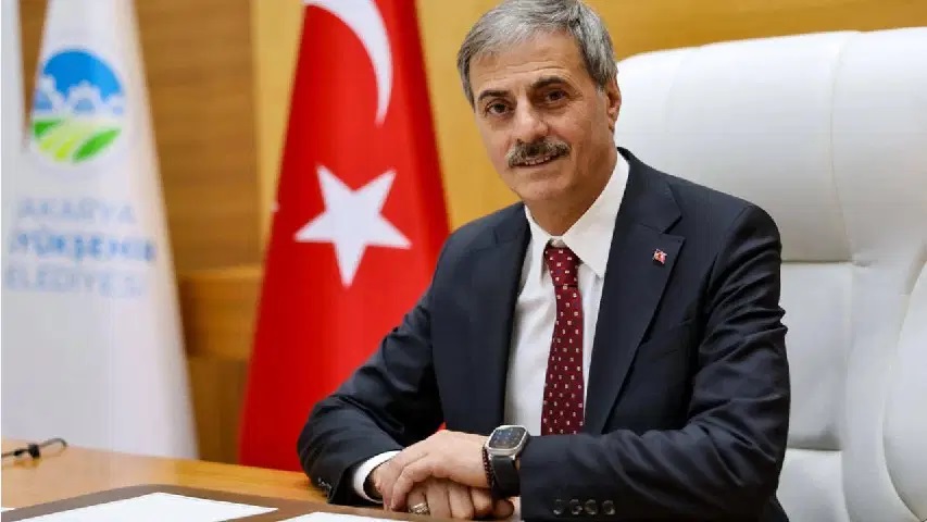 AKP’li başkan 'mezunum' dedi: Üniversiteden yalanlama geldi