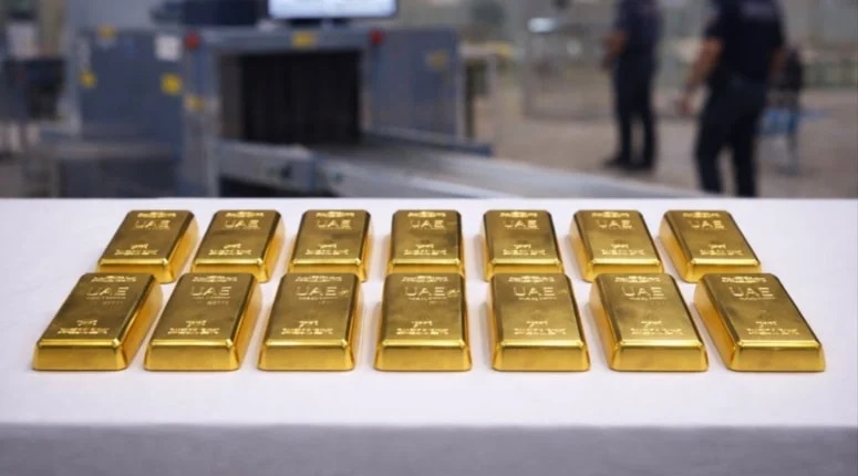 Bir külçe altın rüşvet alan polis ve güvenlik görevlisi için 12 yıl hapis istendi