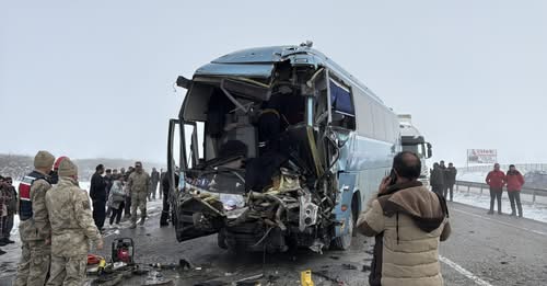 Erzurum'da aynı yerde ikinci kaza: Bir ölü, 4 yaralı