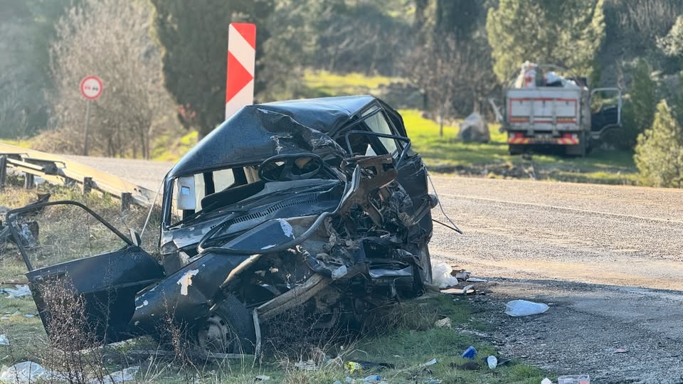 Karabük'te kaza: İki can kaybı, biri çocuk 4 yaralı