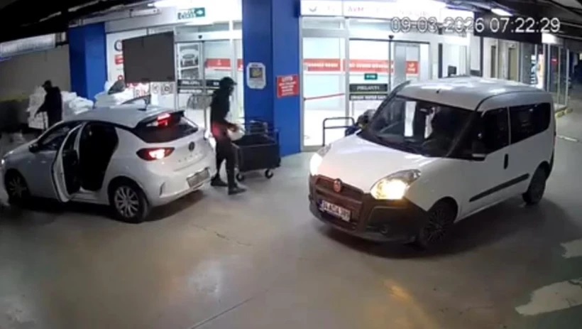 Kuyumcukent'te film gibi soygun: Çuval çuval paraları çaldılar