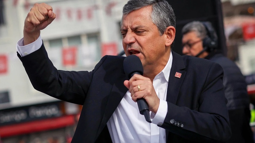 Uşak'ta 'Millet İradesine Sahip Çıkıyor' mitingi: Özgür Özel konuşuyor