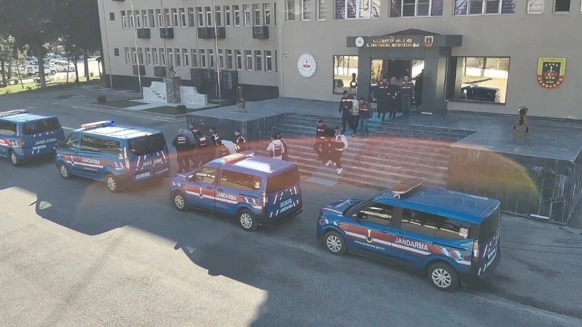 Gaziantep merkezli 8 ilde operasyon: 2,3 milyarlık para trafiği ortaya çıktı