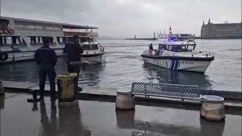 Kadıköy’de denizde erkek cesedi bulundu