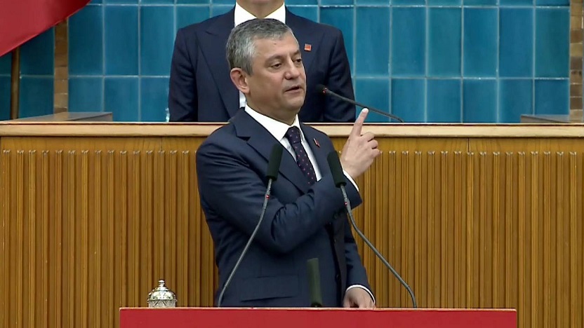 Özgür Özel'den kürsüde zehir zemberek 'malvarlığı' çıkışı: 'Akın Gürlek suç örgütü' dedi