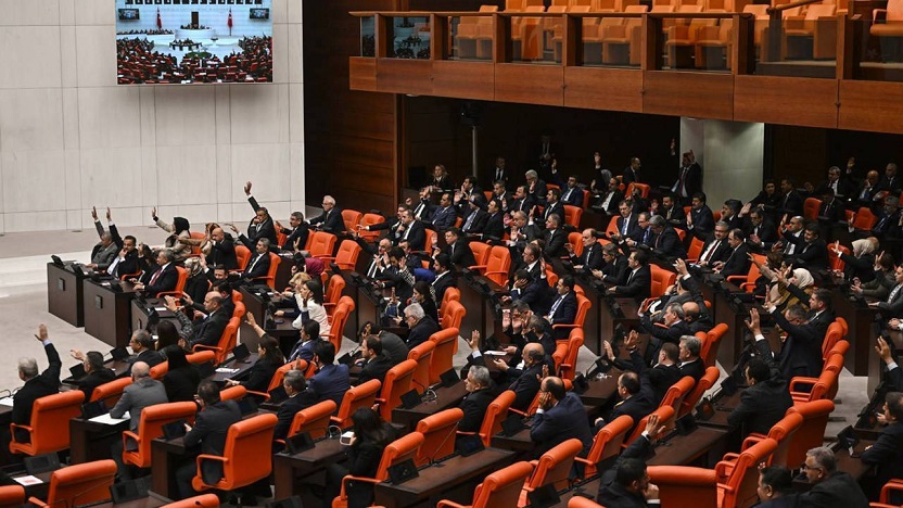 Siyasetçilerin malvarlıklarının araştırılmasına ilişkin önerge AKP ve MHP oylarıyla reddedildi