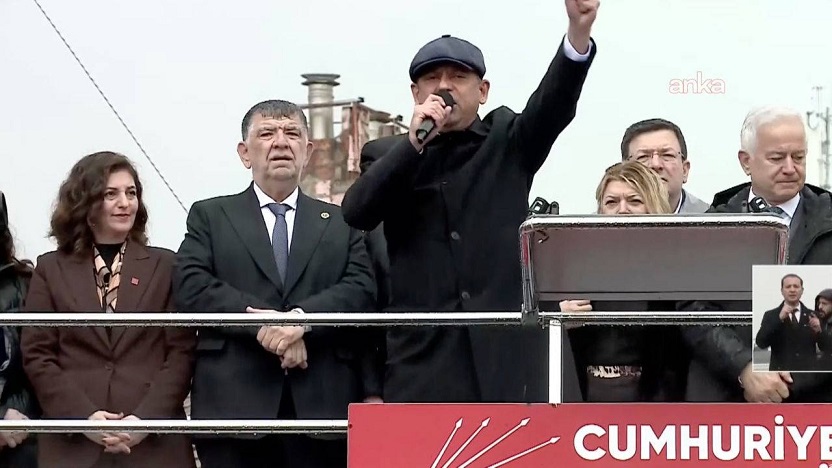 Özgür Özel'den Özkan Yalım'ın gözaltı görüntülerine sert tepki