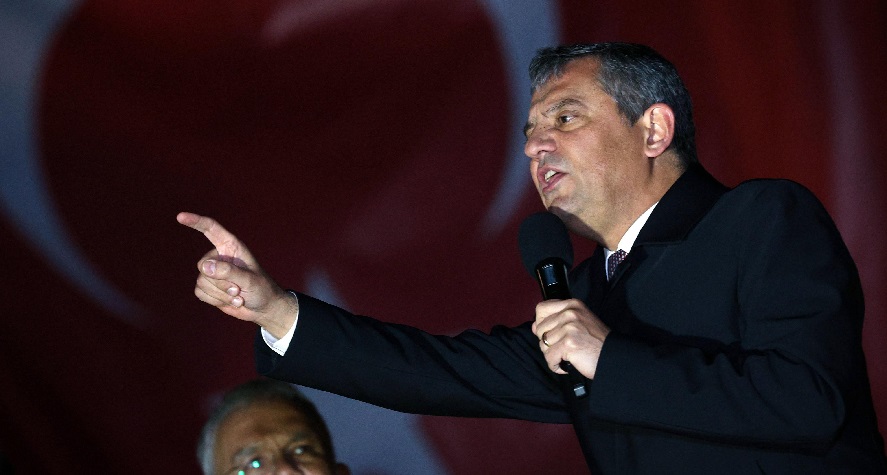 Özgür Özel: 'Bursa’daki hiçbir vicdan, bu alçaklığa sessiz kalmaz'