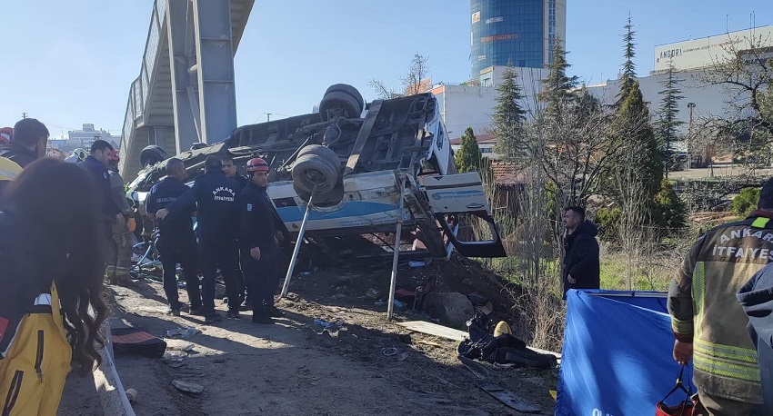 Ankara'da feci kaza: 4 can kaybı, 13 yaralı