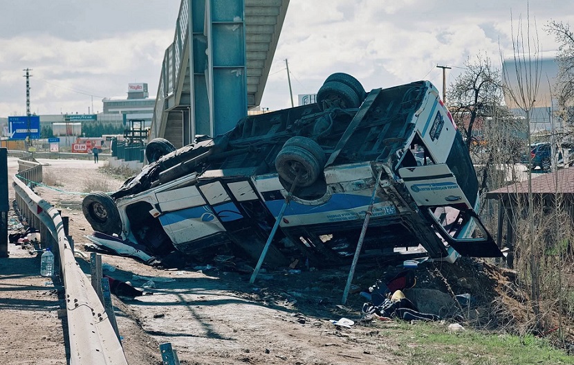 Ankara'da feci kaza: 5 can kaybı, 14 yaralı