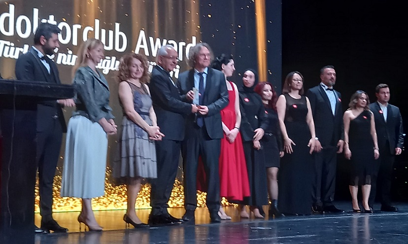 32 sanatçı, sokak hayvanları için tek şarkıda buluştu