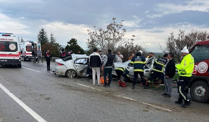 Eskişehir'de kontrolden çıkan araç dehşet saçtı: 4 ölü, 2 Yaralı