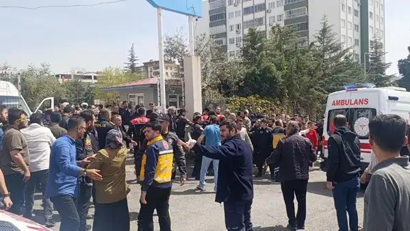 Kahramanmaraş'ta okulda silahlı saldırı: 8'i öğrenci 9 ölü