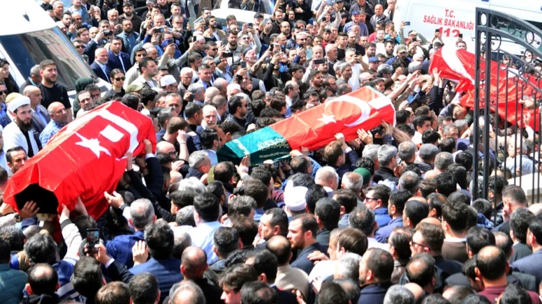 Biz yastayız 'siz' değil misiniz?