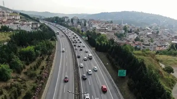 Yavuzyılmaz’dan dikkat çeken iddia: ‘TEM Otoyolu artık ücretsiz değil, paralı olacak’